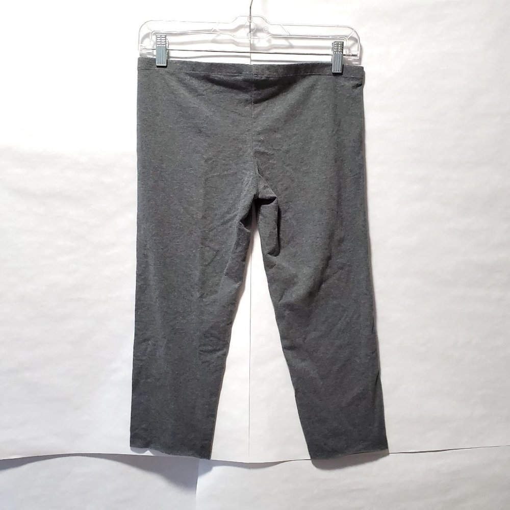 $5 CLEARANCE * Billabong cropped gray leggings - Size Medium